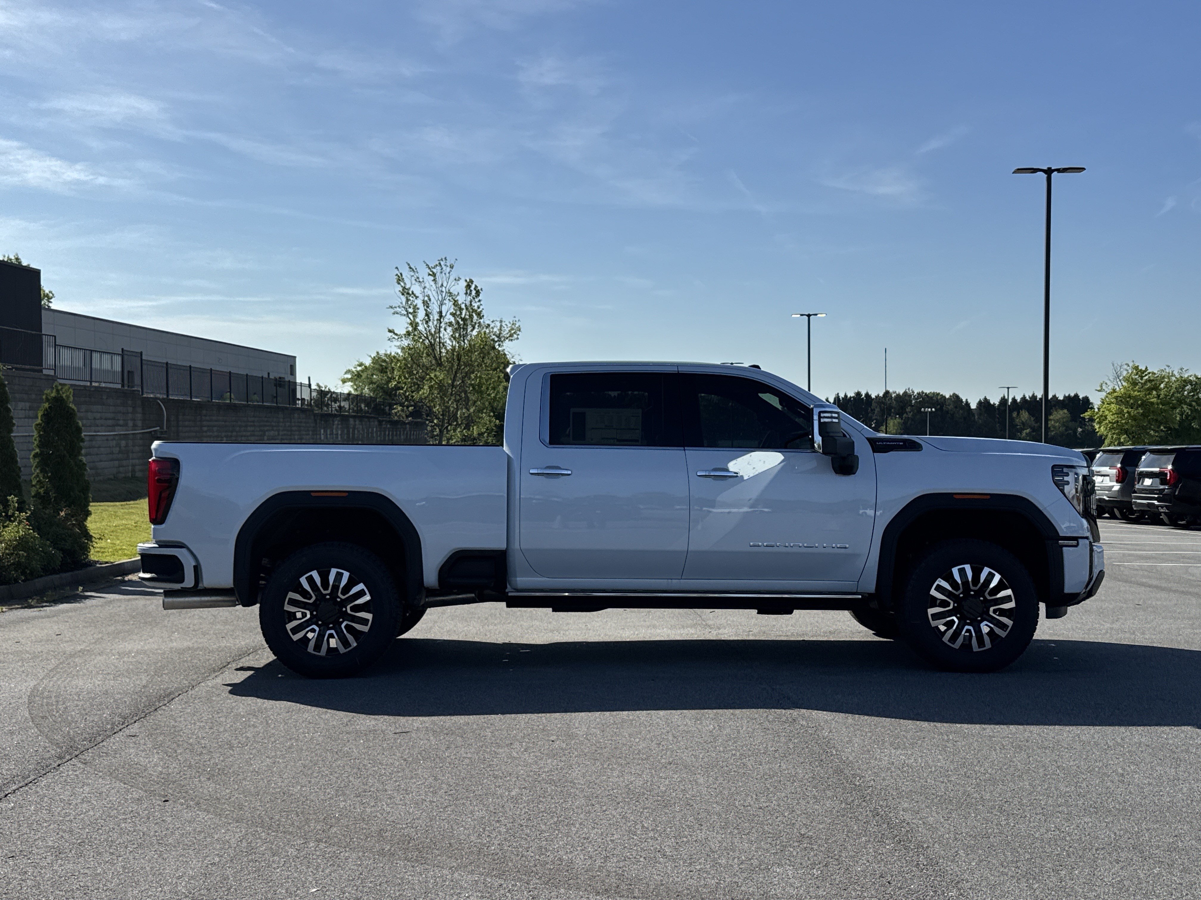 New 2026 GMC Sierra 2500 Denali Ultimate AWD/4WD image 11