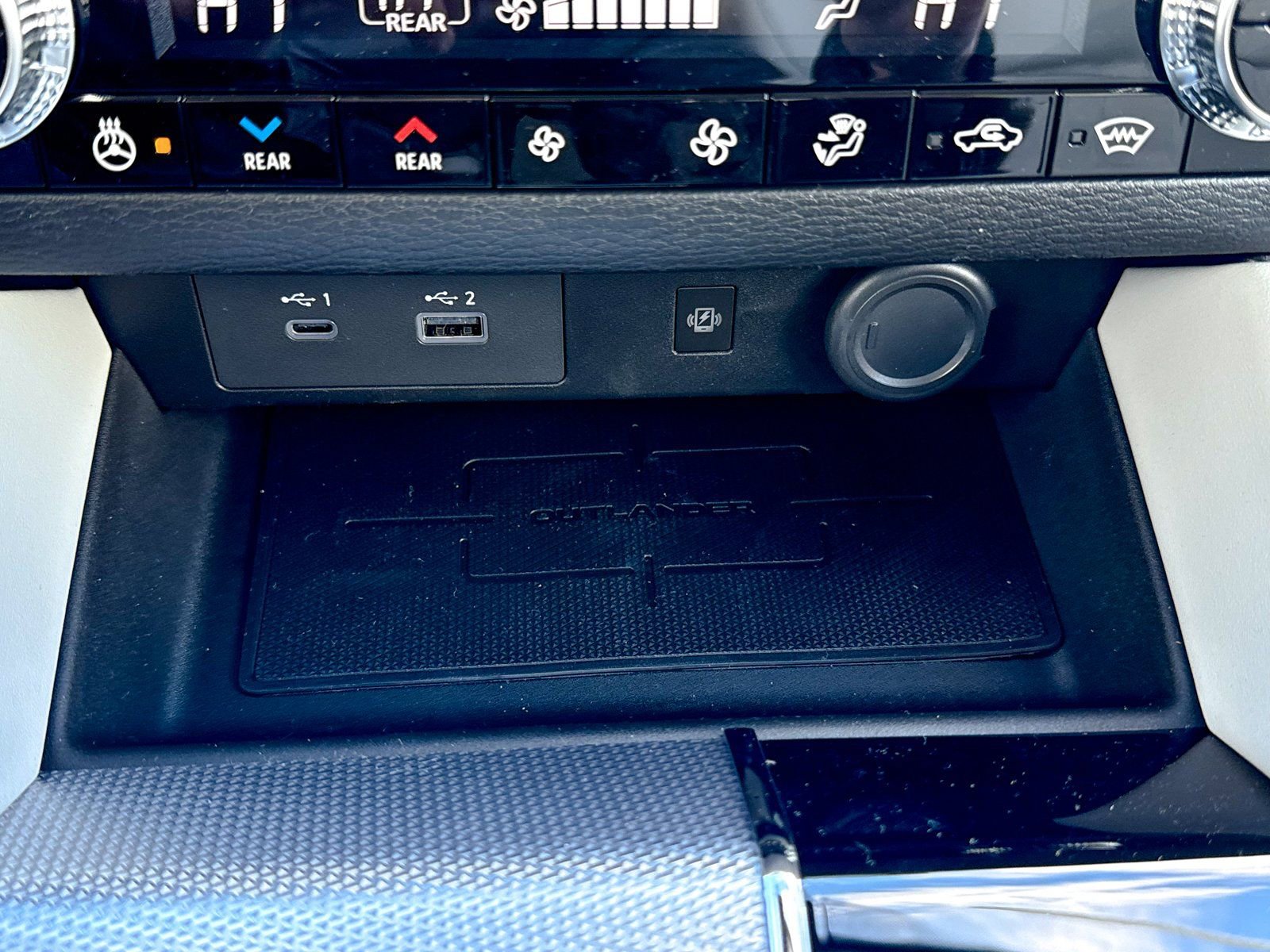 New 2025 Mitsubishi Outlander SEL image 36