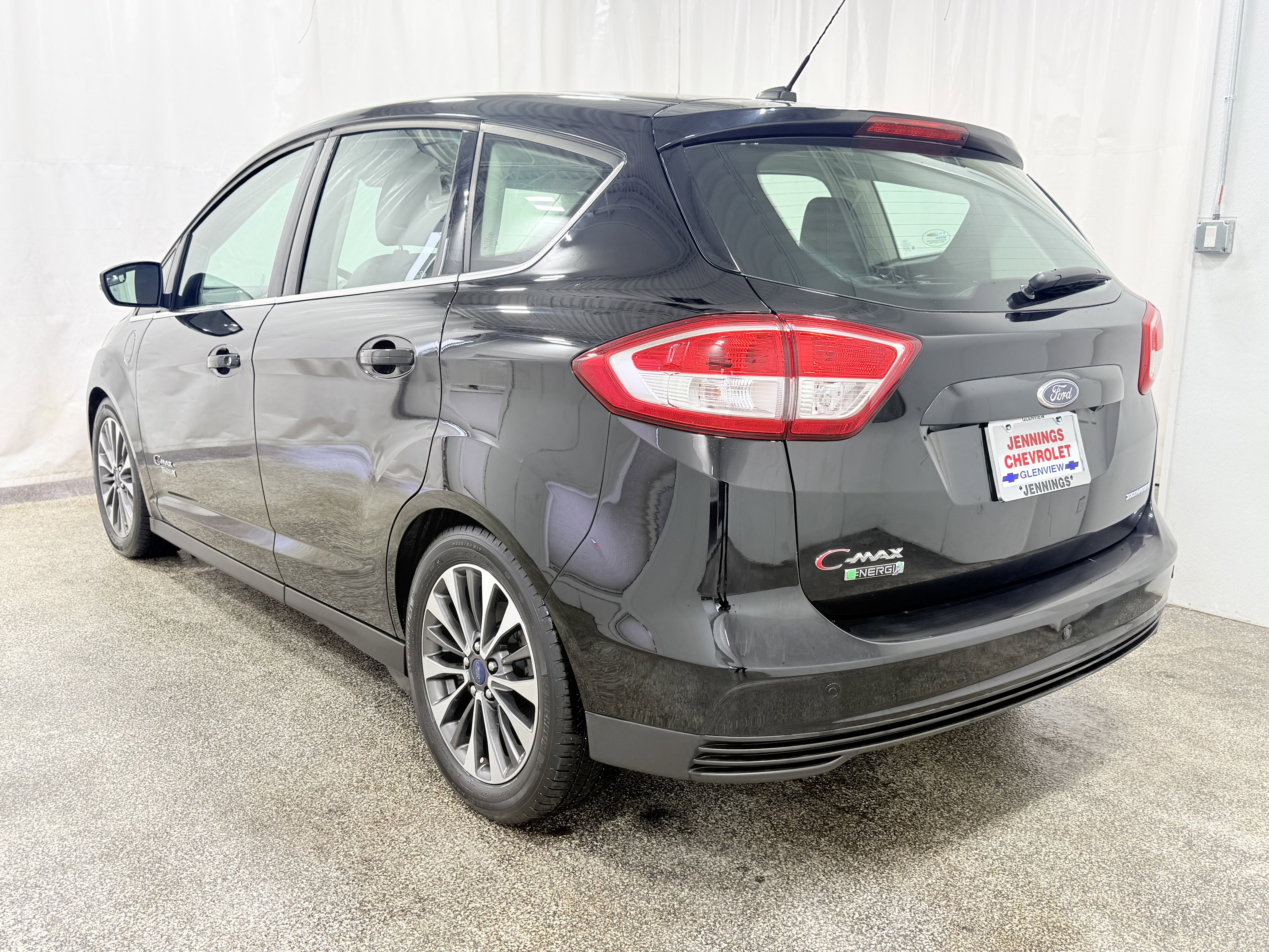 Used 2017 Ford C-MAX Energi Titanium image 6