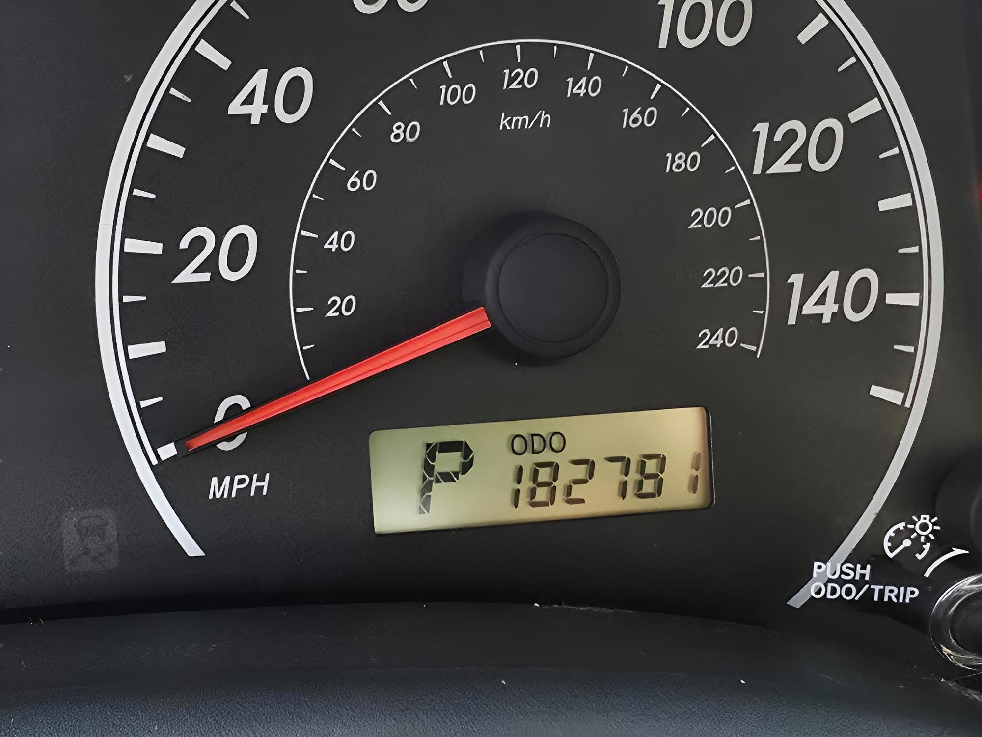 Used 2013 Toyota Corolla LE image 23