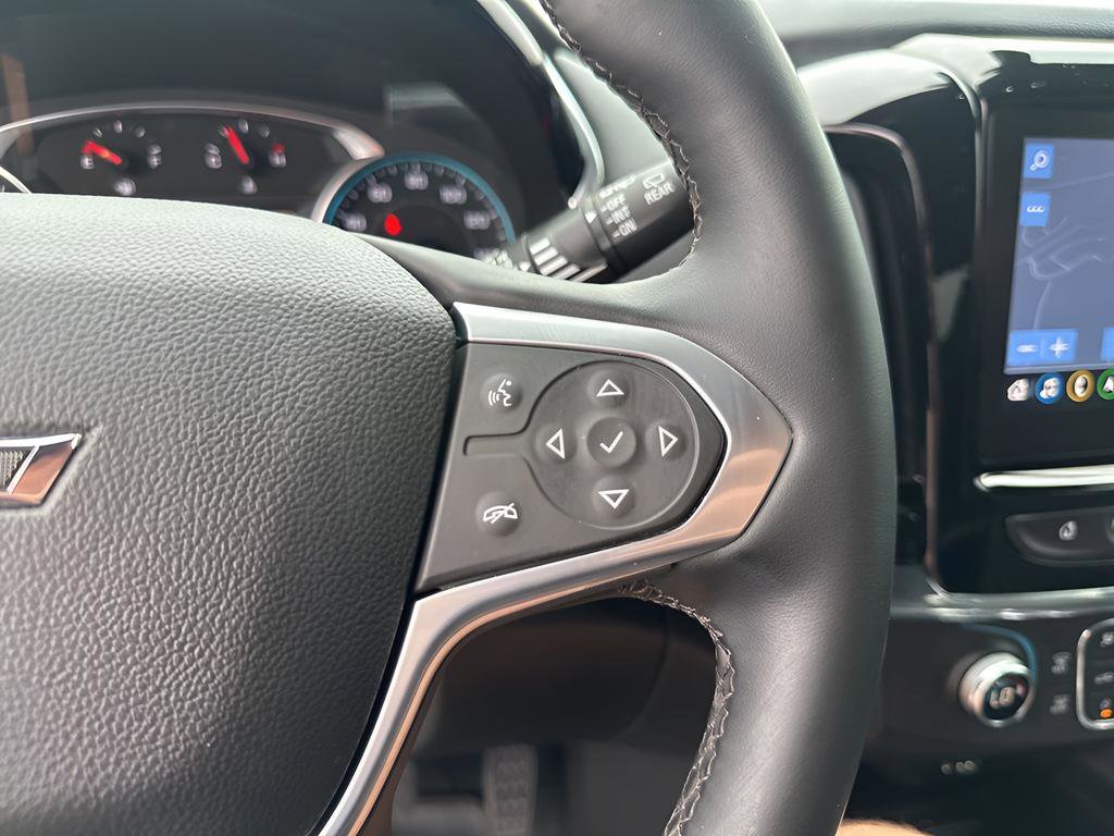 Used 2023 Chevrolet Traverse RS image 28