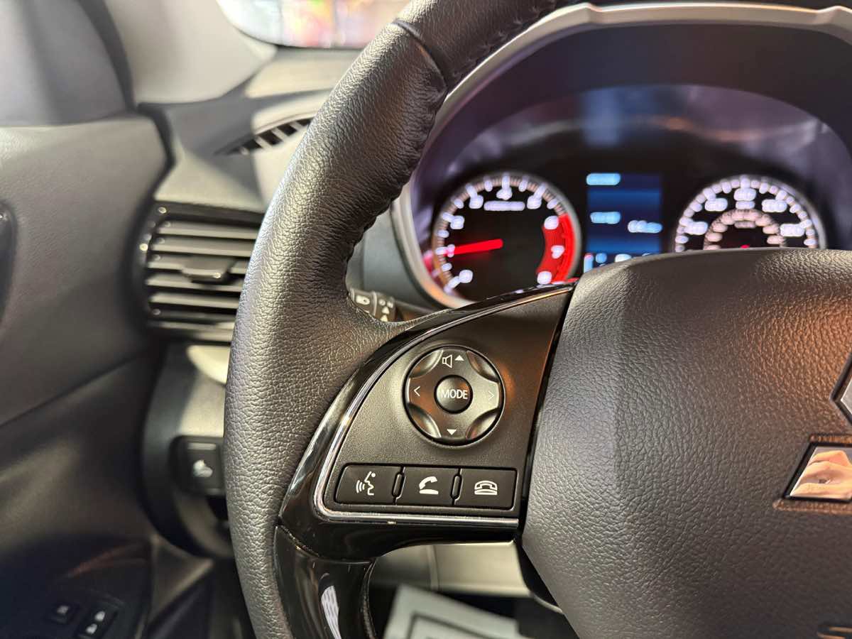 Used 2025 Mitsubishi Eclipse Cross SE image 12