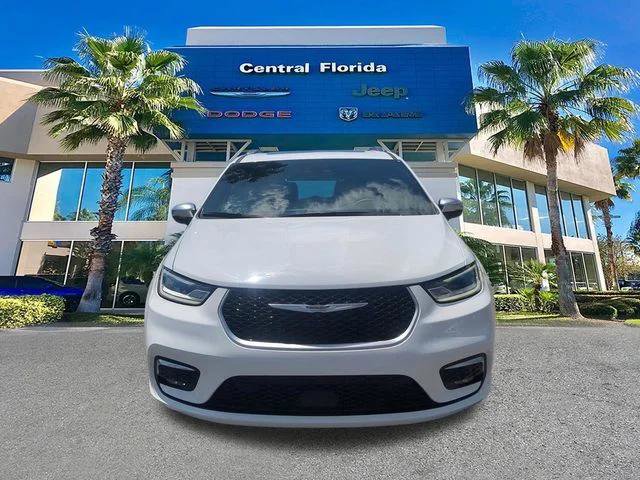 Certified 2023 Chrysler Pacifica Pinnacle FWD image 3