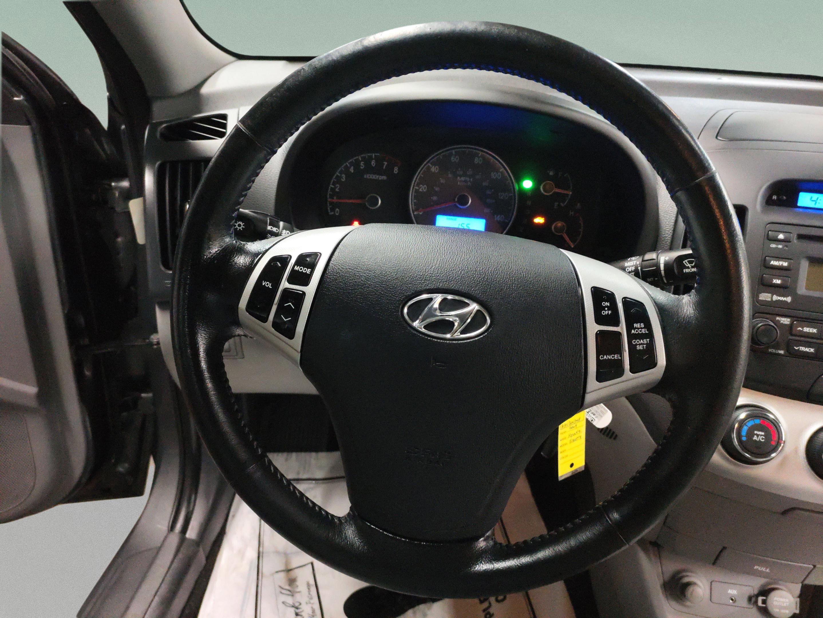 Used 2009 Hyundai Elantra SE image 28