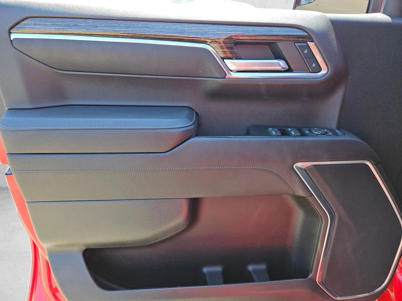 Used 2023 GMC Sierra 1500 Elevation AWD/4WD image 12