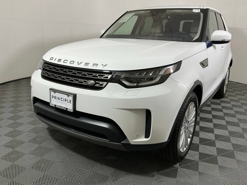 Used 2017 Land Rover Discovery SE AWD/4WD image 2