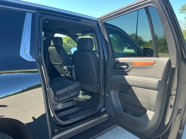 Used 2025 GMC Yukon XL Denali w/ LPO, Floor Liner Package AWD/4WD image 21