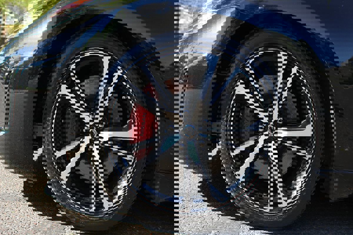 Used 2018 Nissan 370Z w/ Sport Package image 31