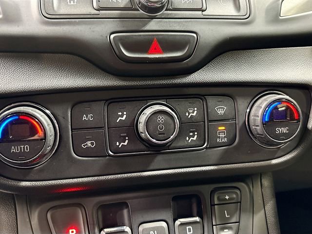 Used 2020 GMC Terrain SLE w/ Driver Convenience Package AWD/4WD image 17
