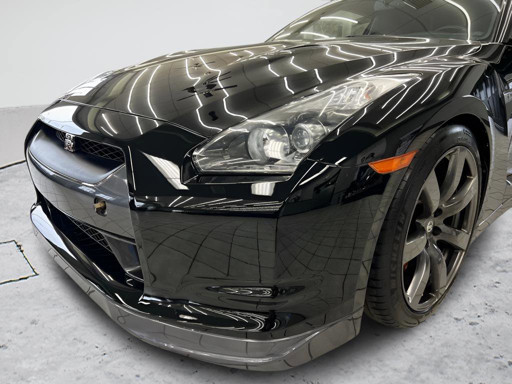 Used 2011 Nissan GT-R Premium image 41