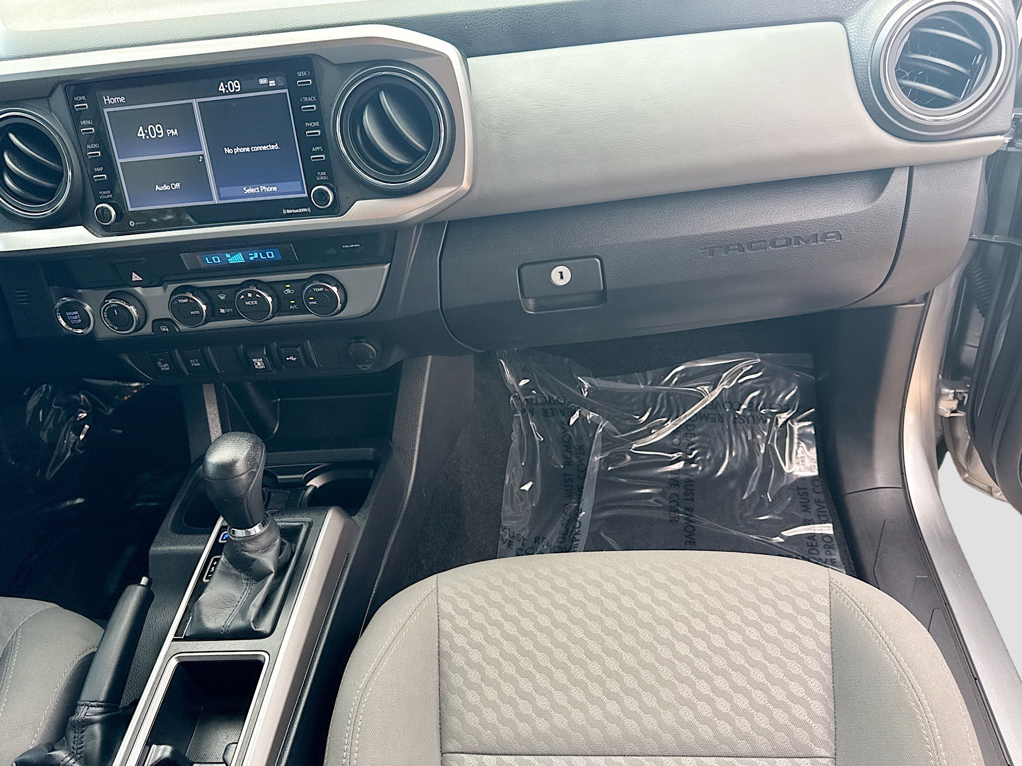 Used 2023 Toyota Tacoma SR5 w/ Technology Package image 19