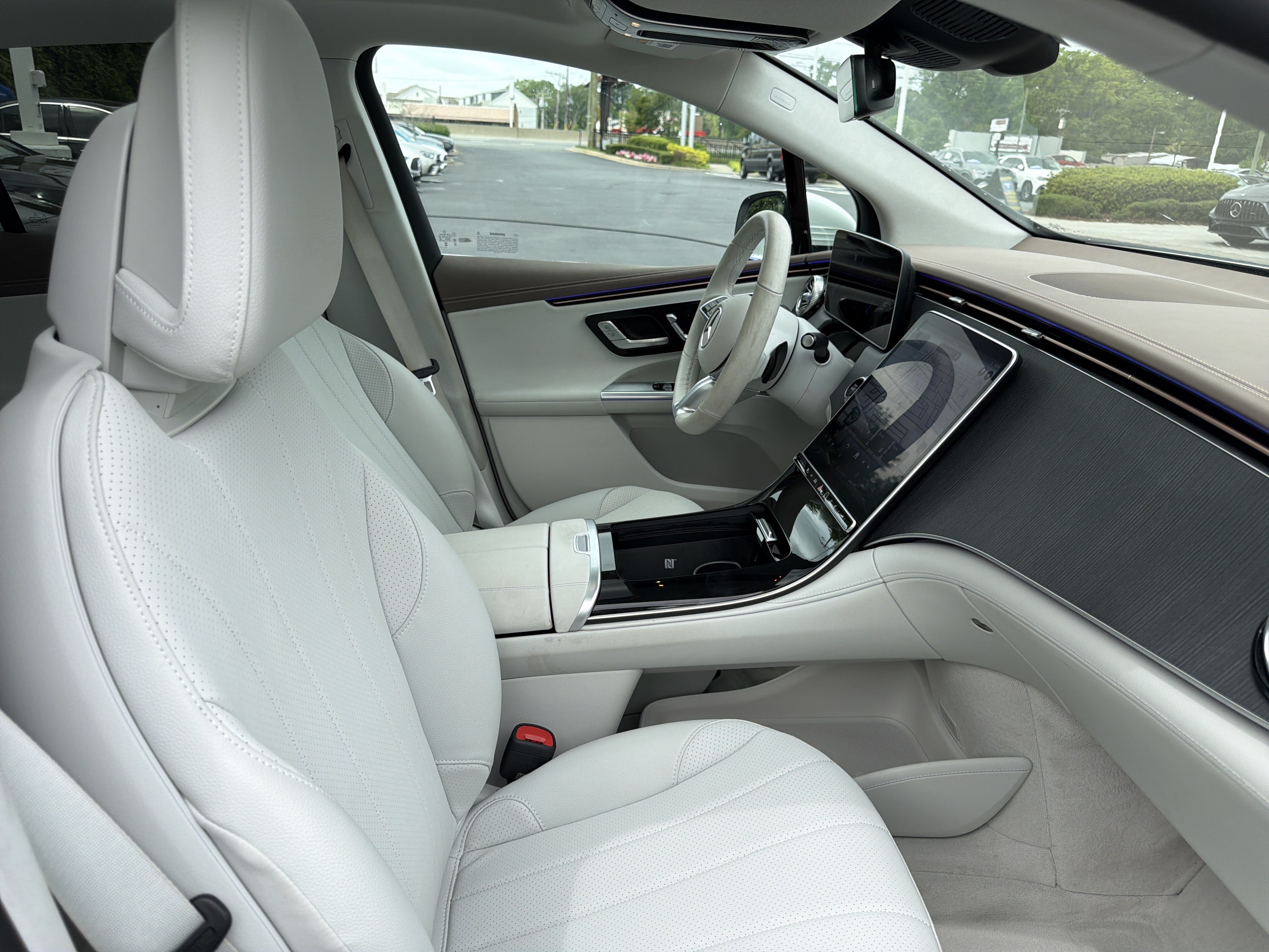 Certified 2025 Mercedes-Benz EQE 350+ 4MATIC SUV w/ Driver Assistance Package image 35