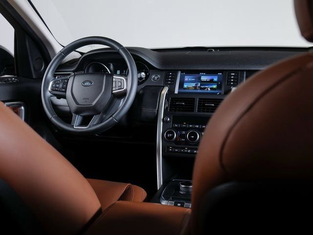 Used 2017 Land Rover Discovery Sport HSE Luxury image 11