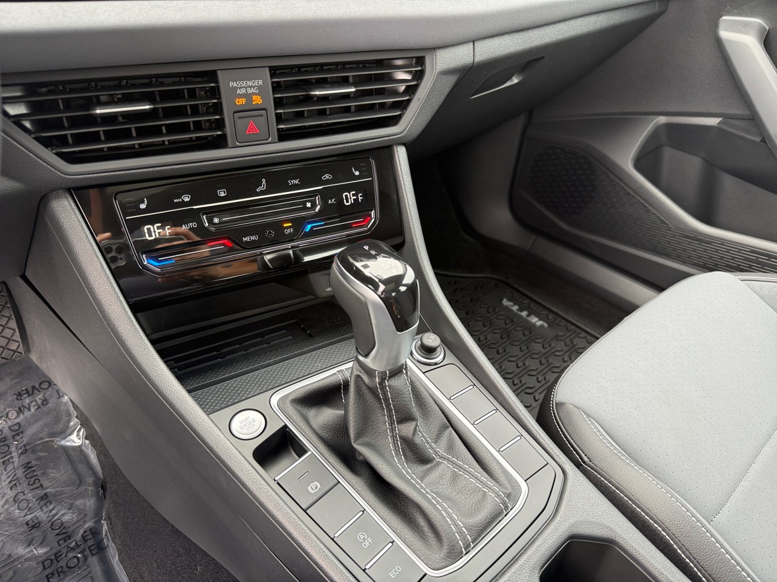 New 2026 Volkswagen Jetta SE FWD image 13