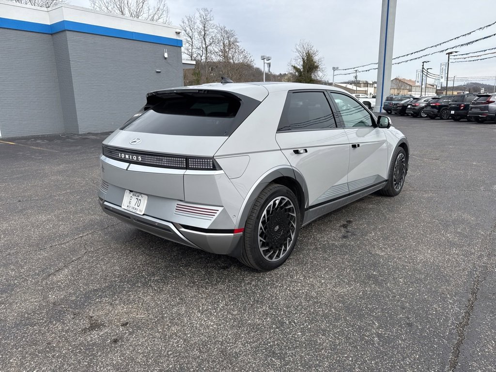 Used 2023 Hyundai Ioniq 5 Limited image 3