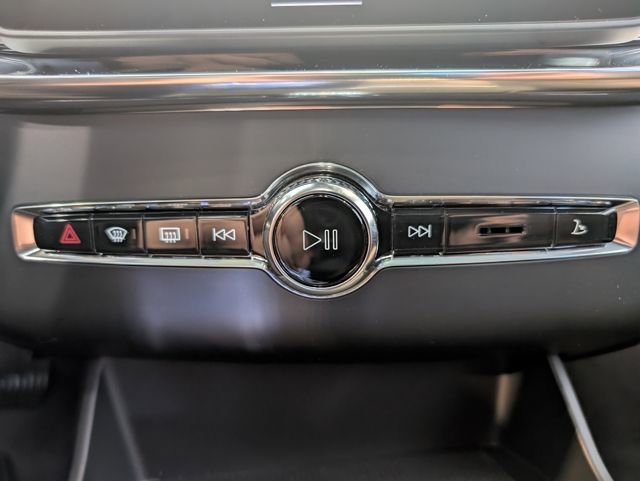 New 2026 Volvo XC90 T8 Plus w/ Protection Package Premier image 21