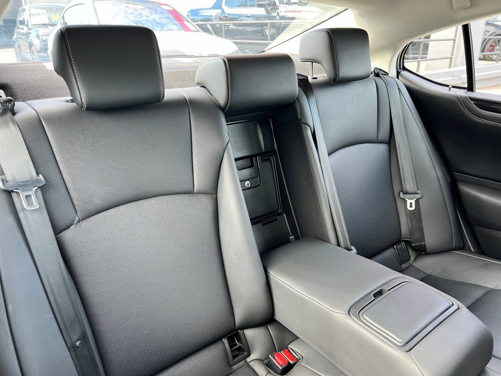 Used 2020 Lexus ES 300h w/ Premium Package FWD image 85