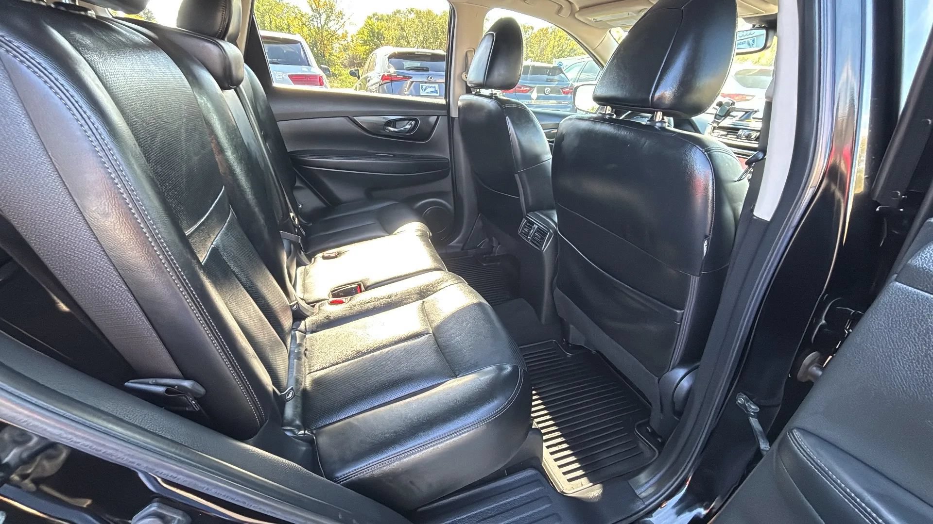 Used 2018 Nissan Rogue SL w/ Premium Package AWD/4WD image 16