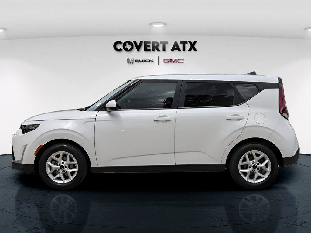 Used 2023 Kia Soul LX w/ LX Technology Package FWD image 5