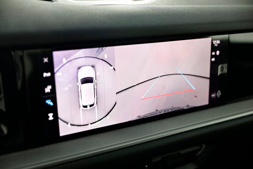 Certified 2025 Porsche Cayenne AWD/4WD image 41