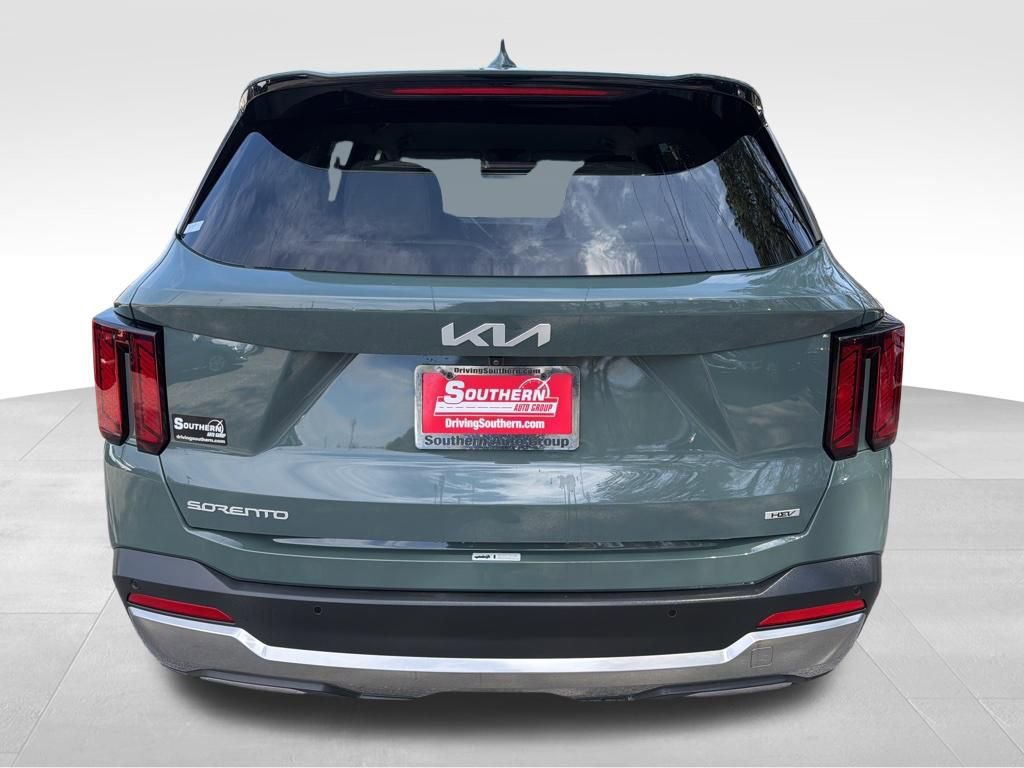 Certified 2025 Kia Sorento EX image 4