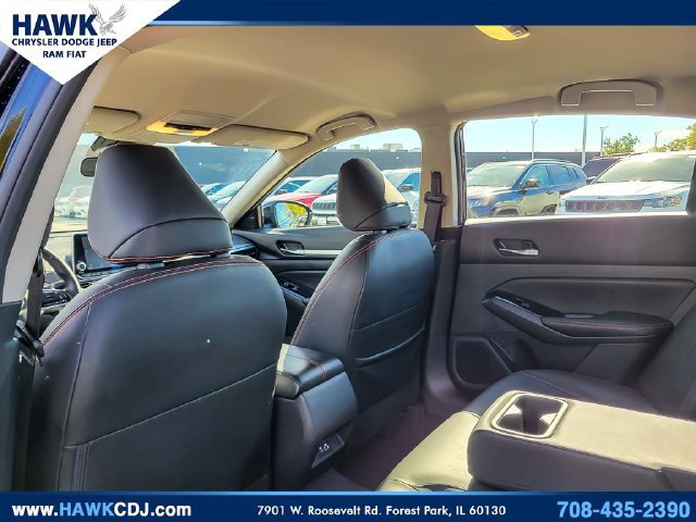 Used 2025 Nissan Altima 2.5 SR AWD/4WD image 11