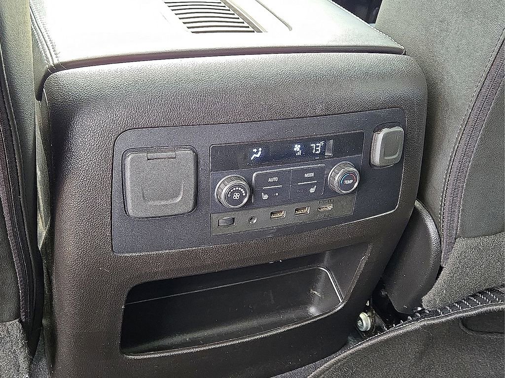 Used 2019 GMC Yukon XL Denali w/ Denali Ultimate Package image 18