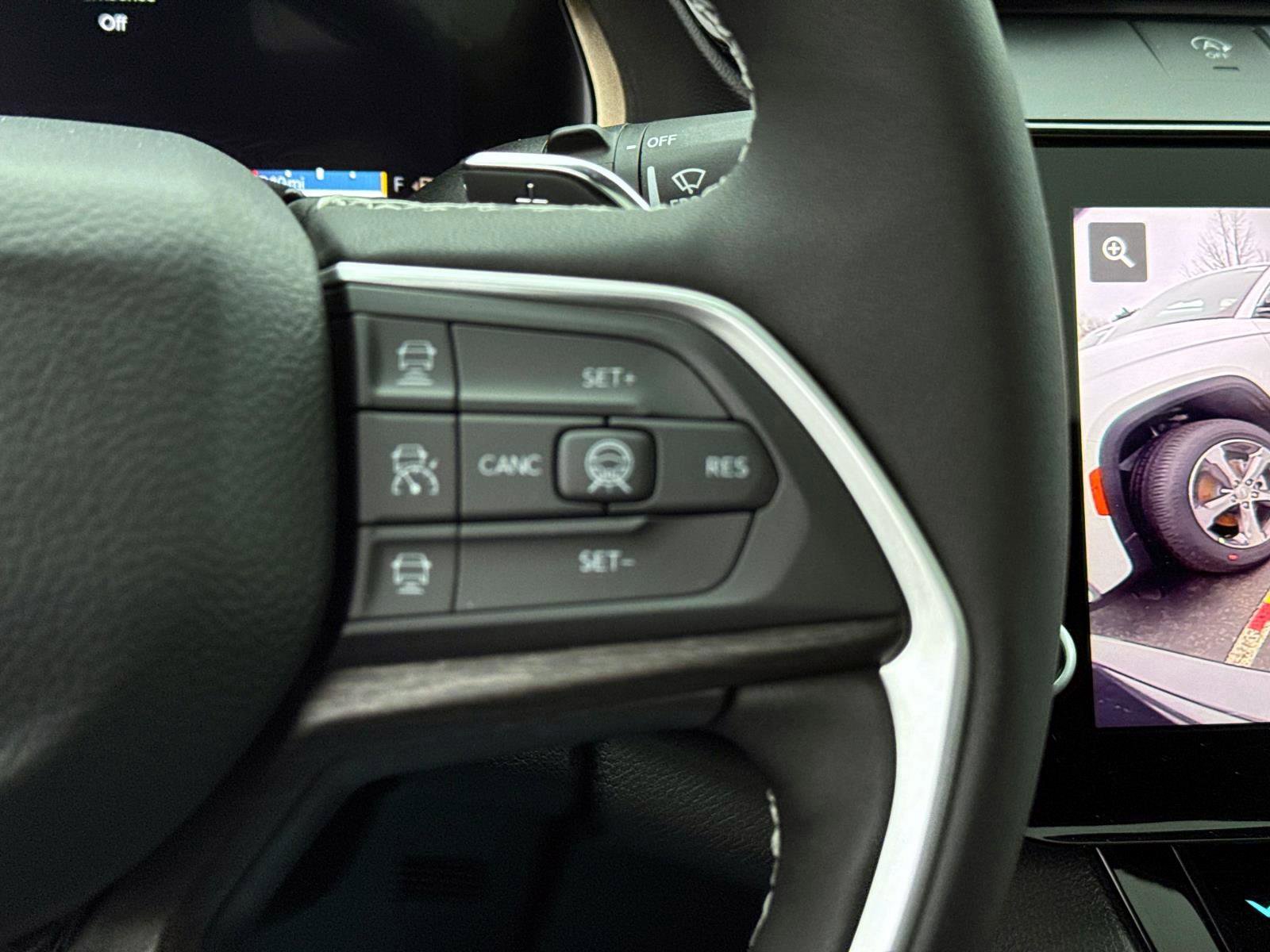 New 2026 Jeep Grand Cherokee Altitude image 16