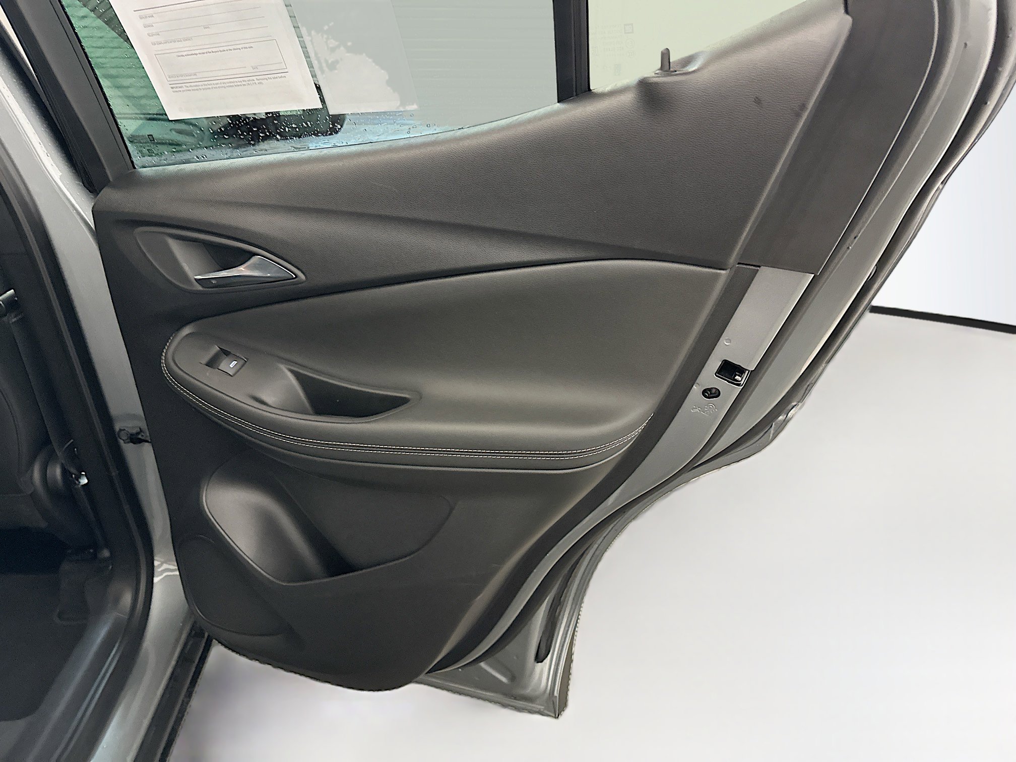 Used 2025 Buick Encore GX Preferred image 31