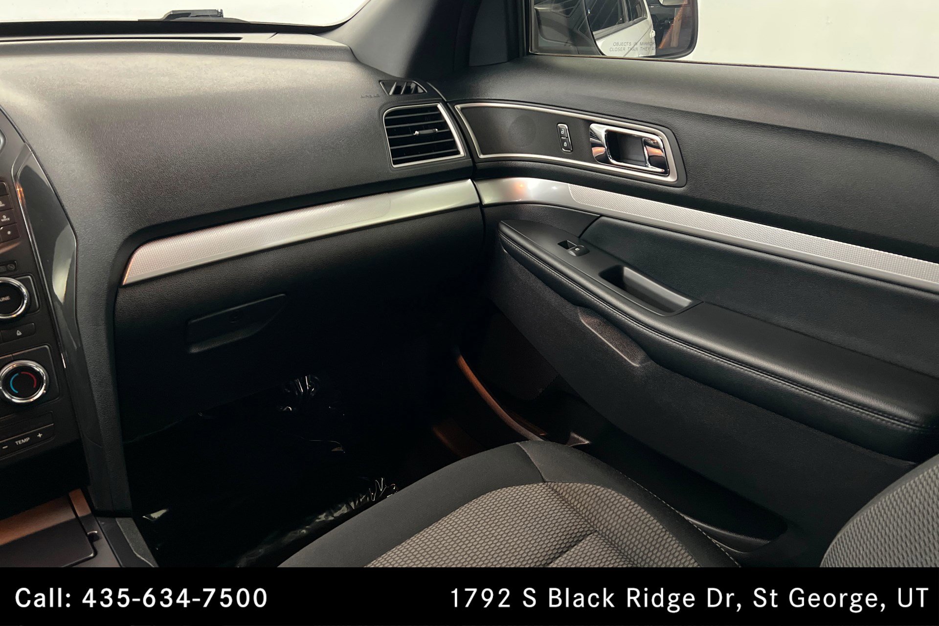 Used 2017 Ford Explorer XLT FWD image 10