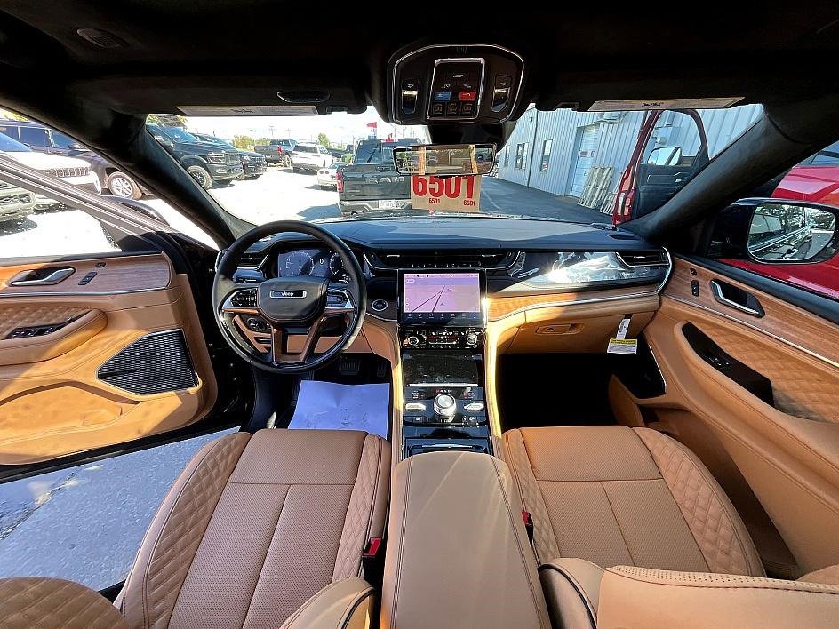 New 2025 Jeep Grand Cherokee L Summit image 41