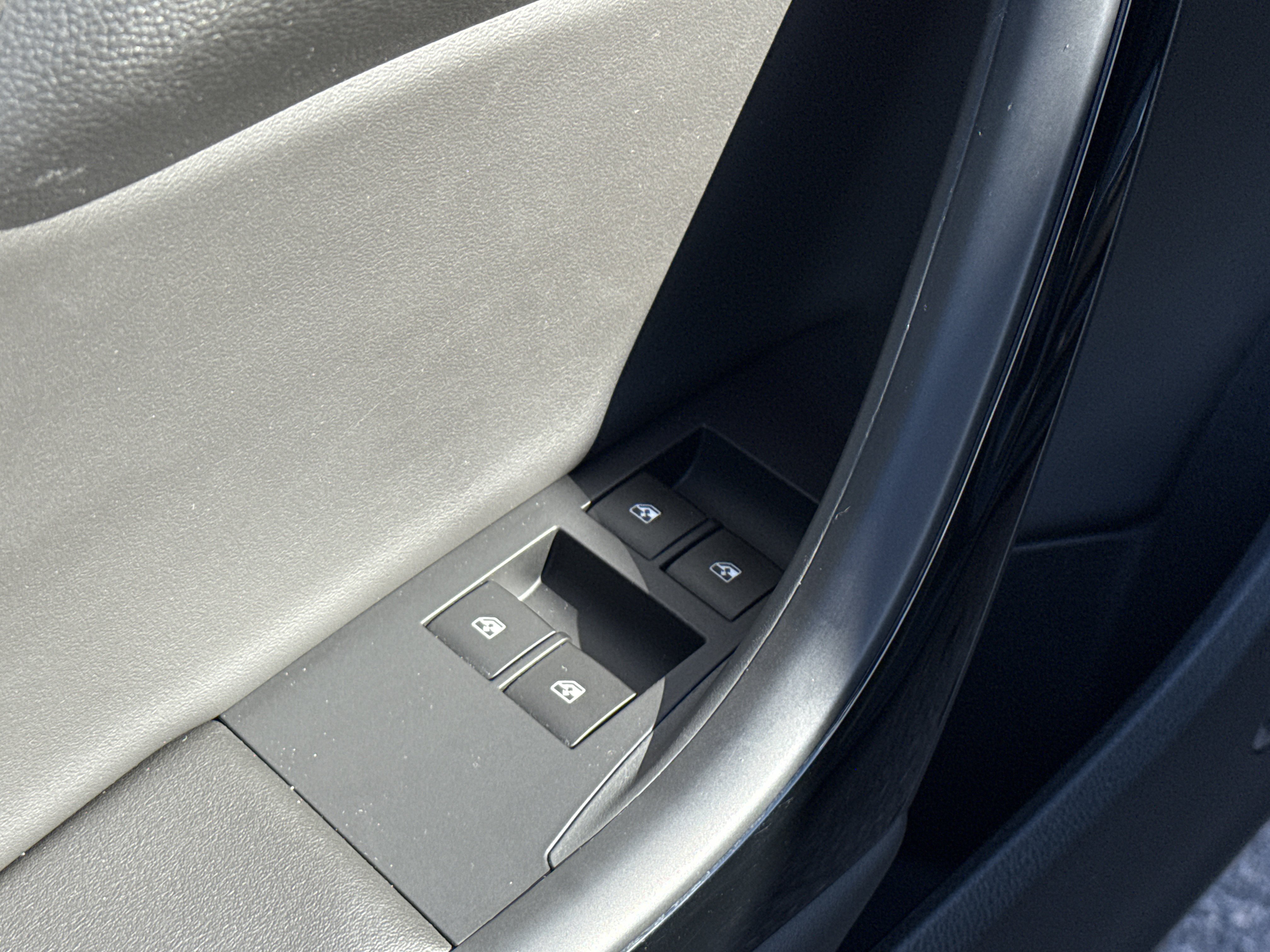 Used 2016 Buick Cascada Premium FWD image 20