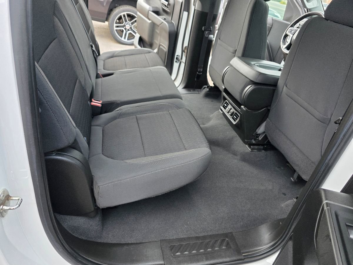Used 2021 Chevrolet Silverado 1500 LT image 36