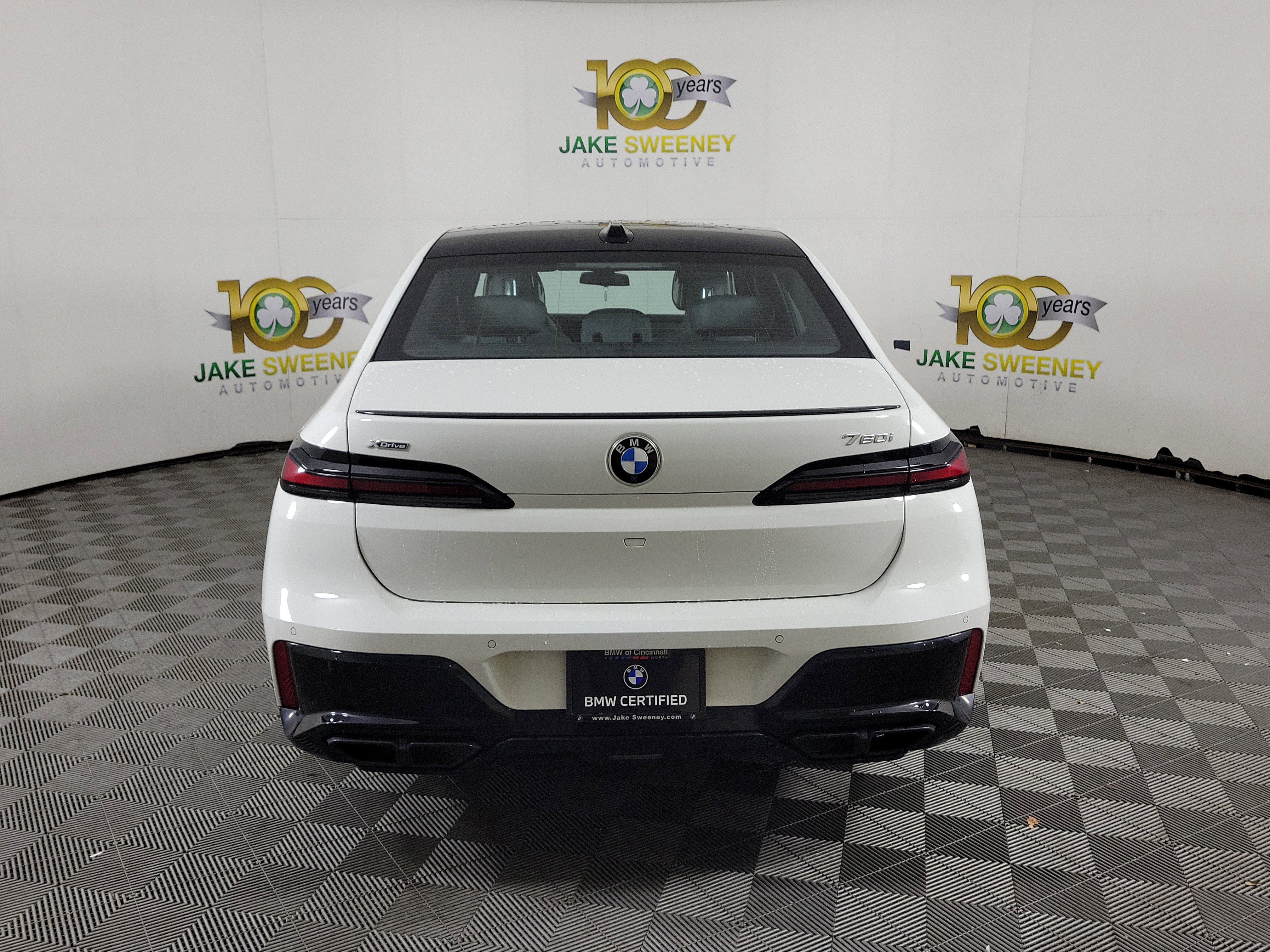 Certified 2023 BMW 760i xDrive w/ Executive Package AWD/4WD image 6