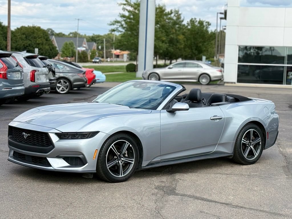 Used 2025 Ford Mustang Premium RWD image 42