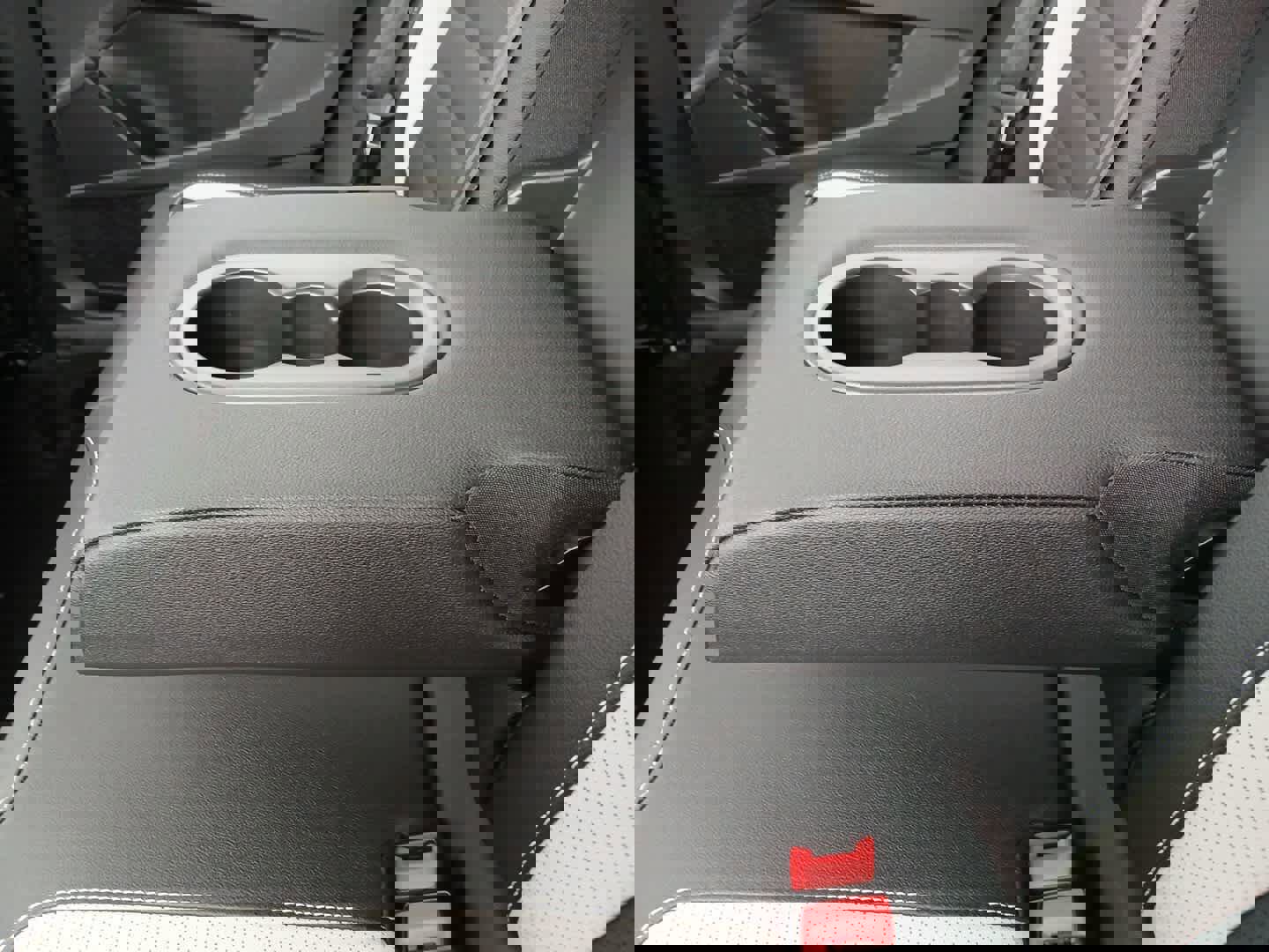 Certified 2025 Volkswagen Taos SEL image 52