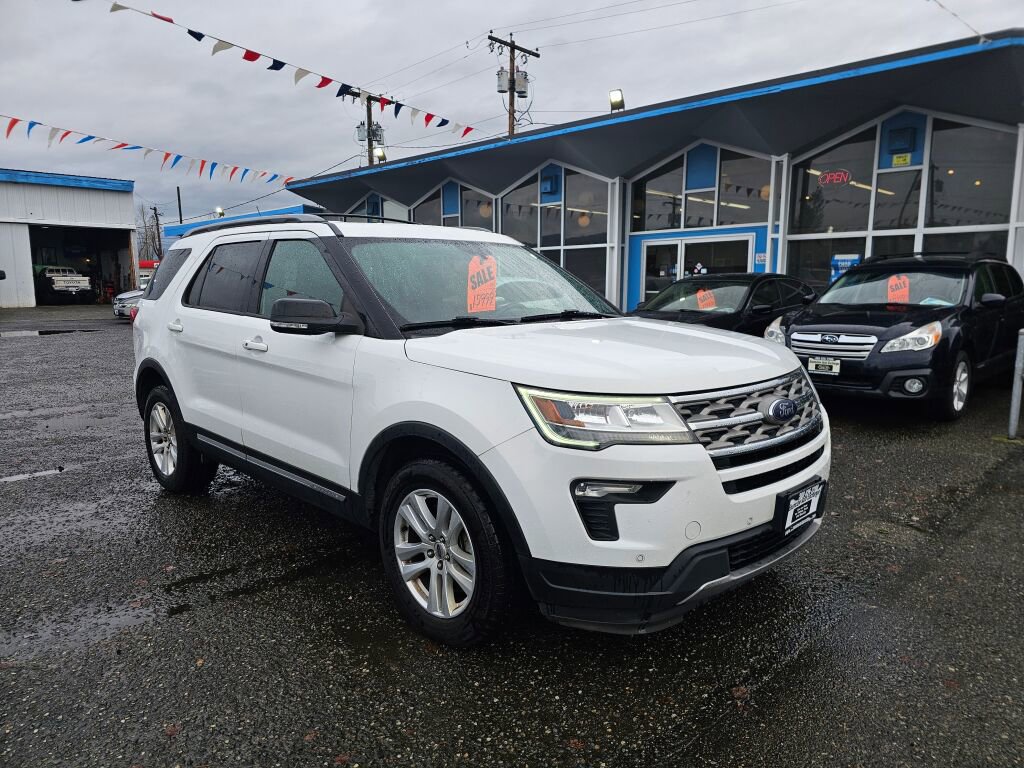 Used 2018 Ford Explorer XLT w/ Equipment Group 202A image 1