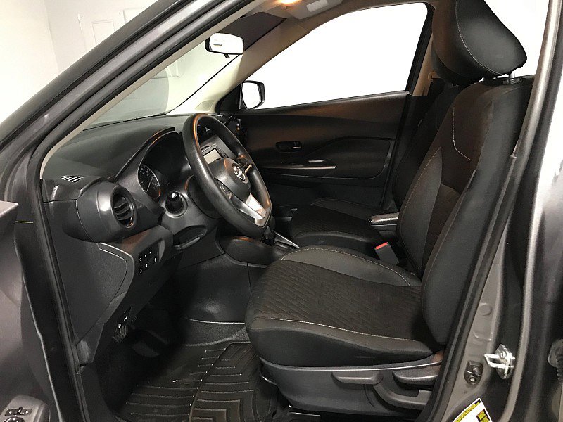 Used 2022 Nissan Kicks S FWD image 10