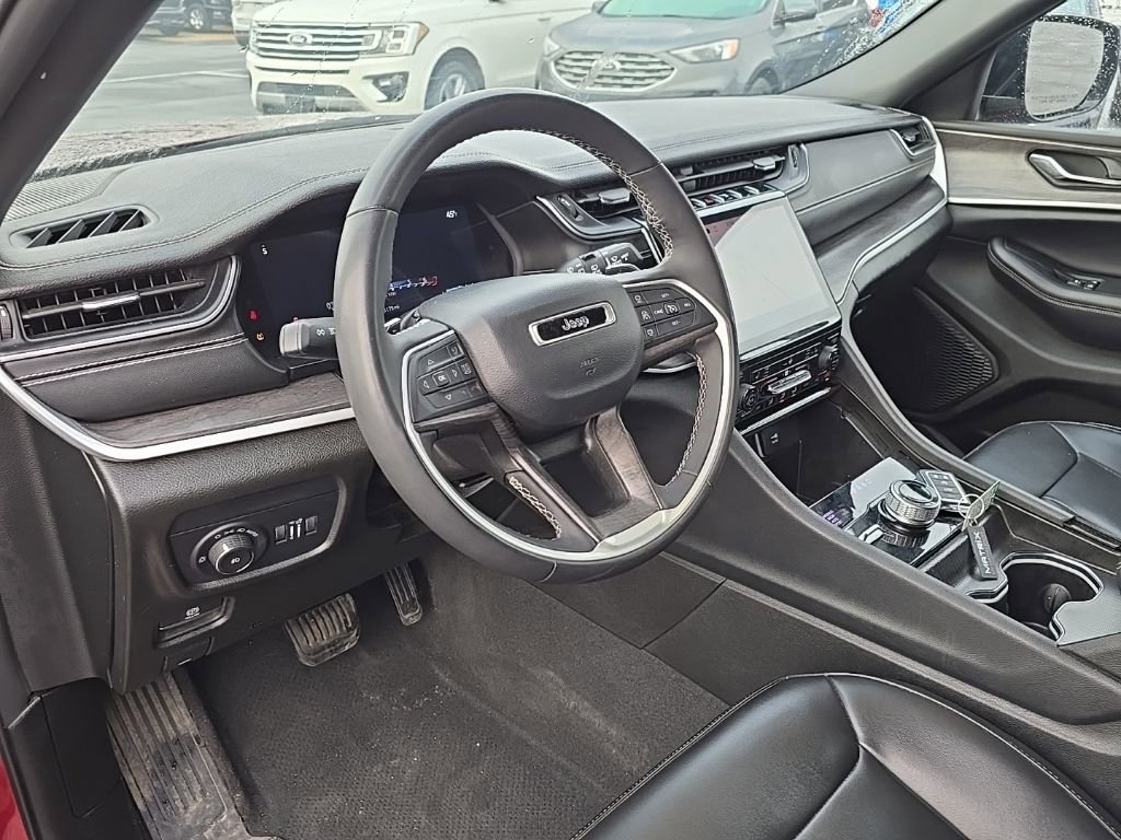 Used 2024 Jeep Grand Cherokee Limited AWD/4WD image 12