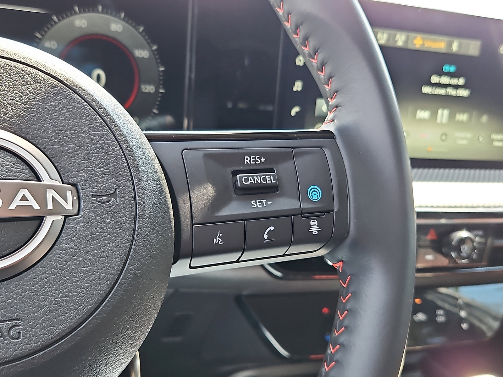 Certified 2025 Nissan Kicks SR image 20