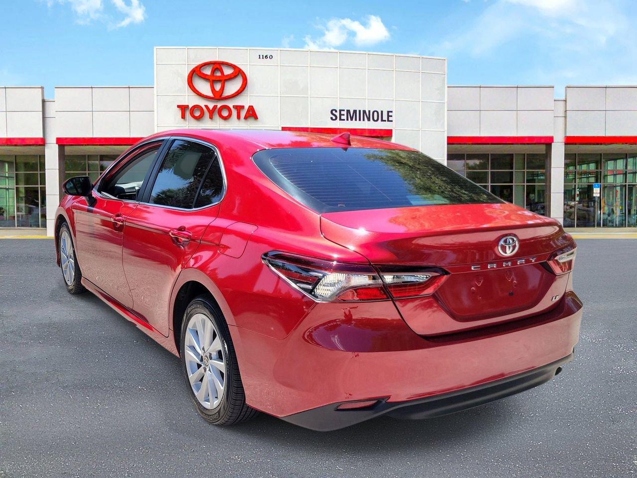 Used 2023 Toyota Camry LE image 4