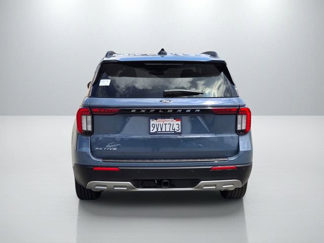 Used 2025 Ford Explorer Active w/ Active Comfort Package RWD image 5
