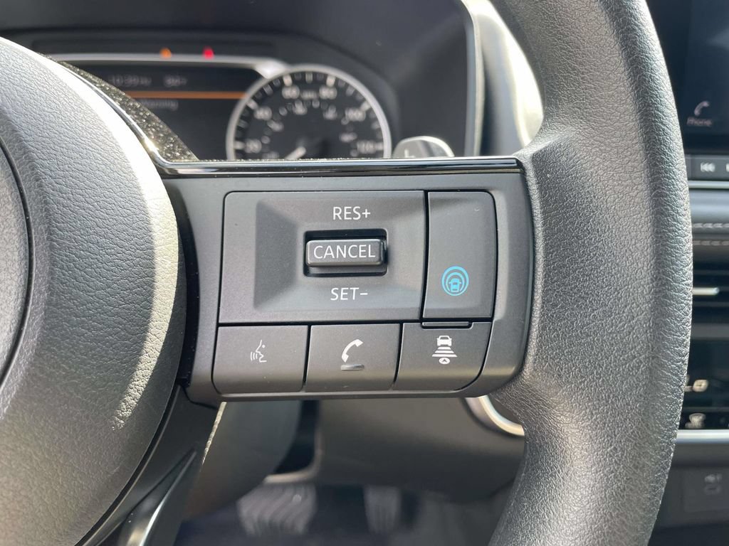 Used 2023 Nissan Rogue SV FWD image 19