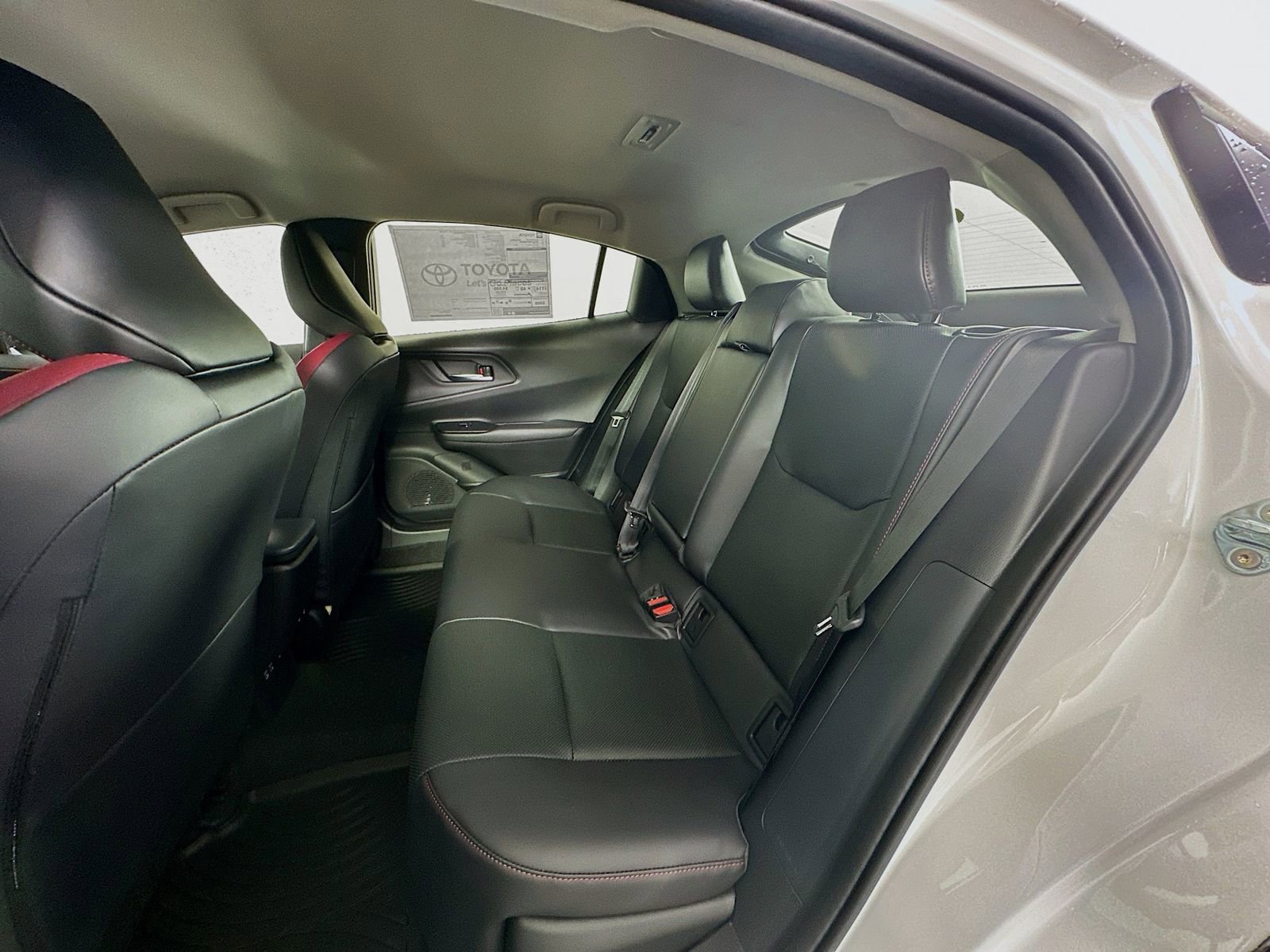 New 2026 Toyota Prius Plug-In Hybrid FWD image 25