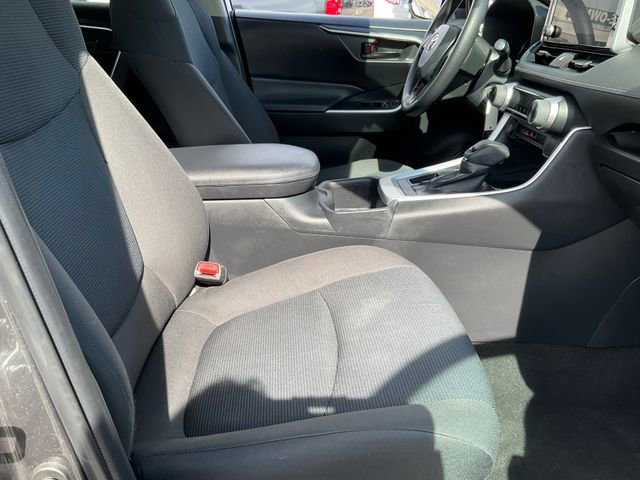 Used 2023 Toyota RAV4 LE image 17