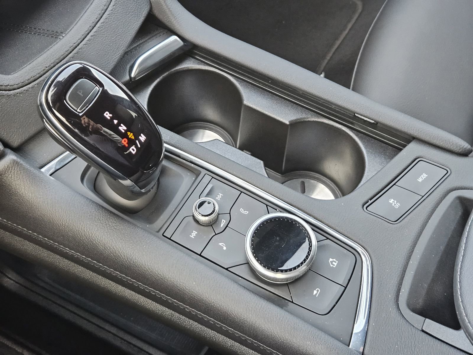 New 2026 Cadillac XT5 Luxury image 21