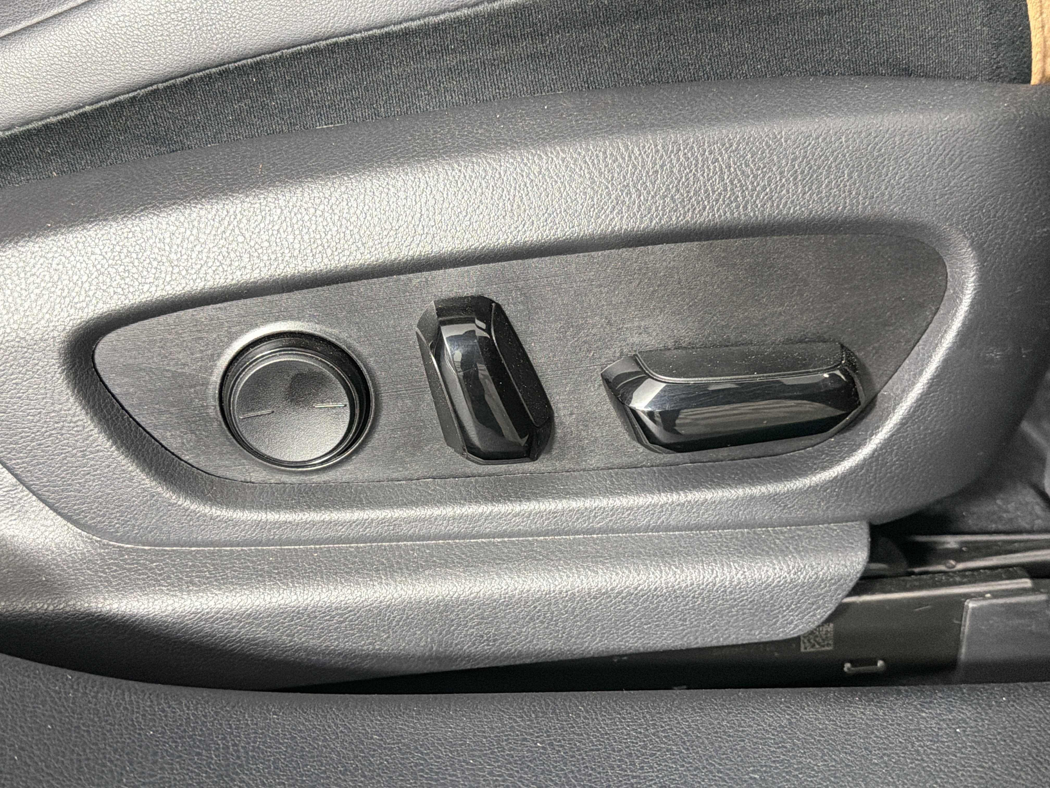 Used 2022 Lexus ES 350 w/ Luxury Package image 27