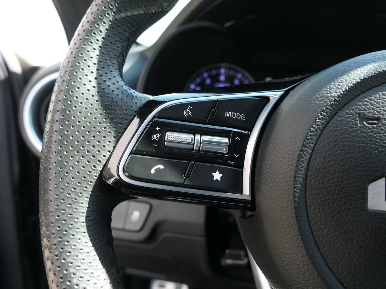 Used 2023 Kia Forte GT-Line w/ GT-Line Premium Package FWD image 15