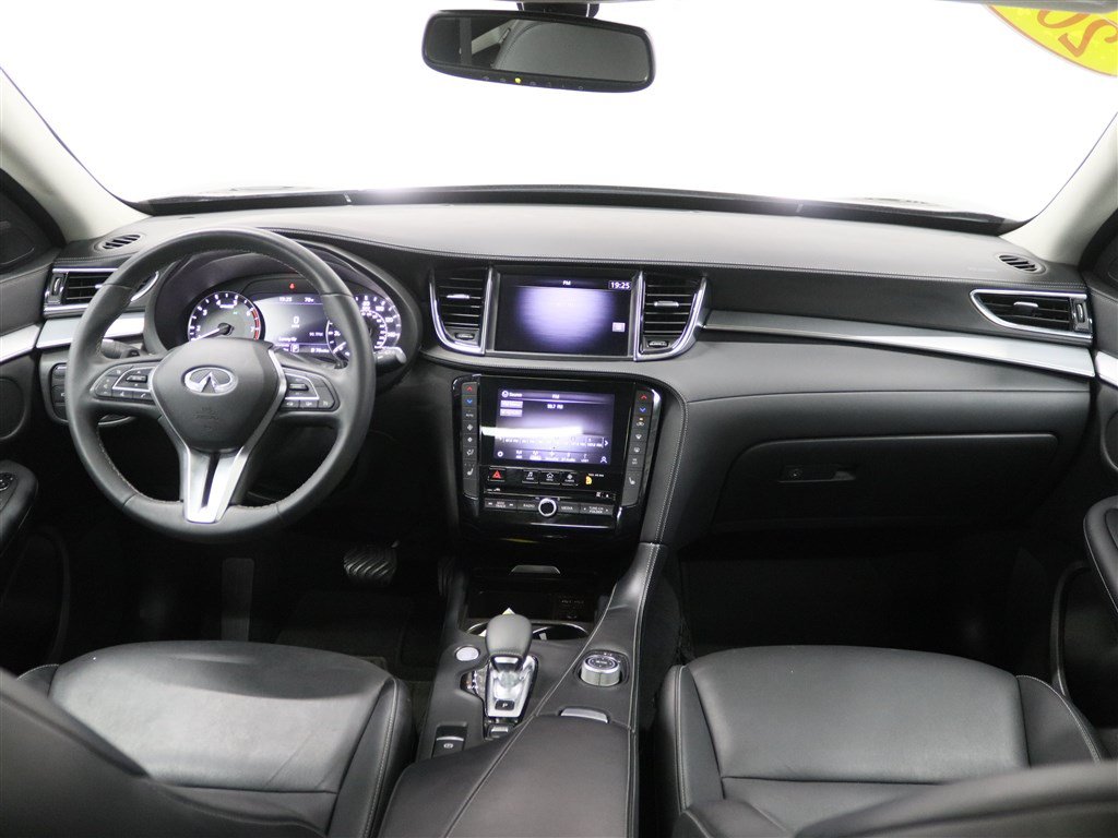 Used 2020 INFINITI QX50 Luxe w/ Cargo Package AWD/4WD image 26