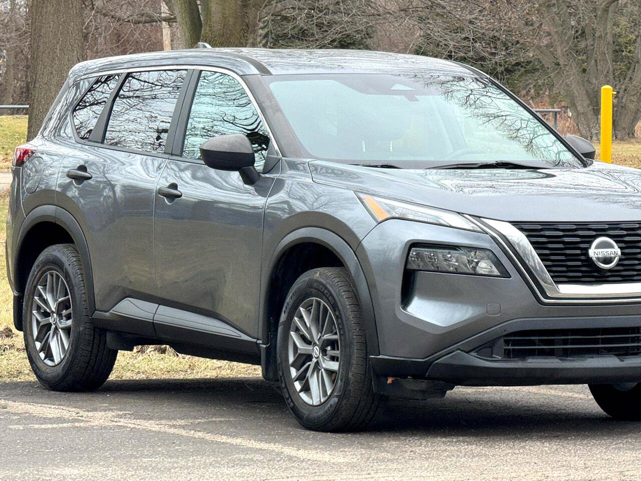 Used 2021 Nissan Rogue S AWD/4WD image 17
